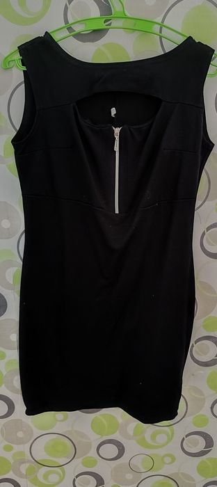 Продам женские платья