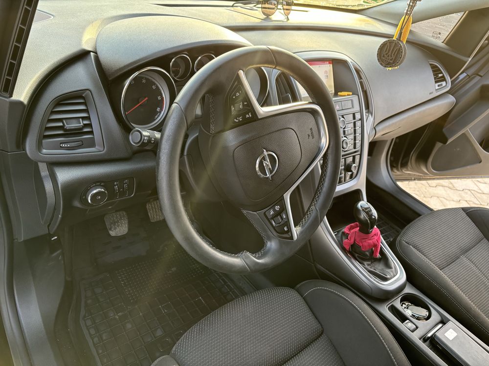Продаж або обмін Opel Astra 2015 року