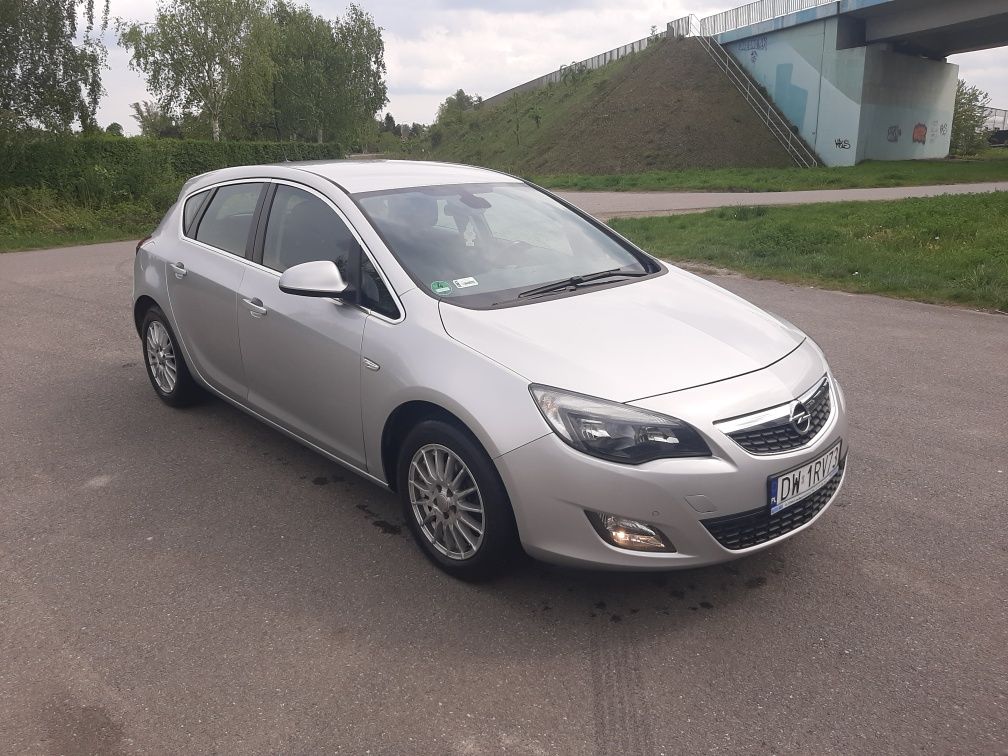 Opel Astra J 1.6 16V 115KM Benzyna+LPG Ładna Zadbana Oferta Prywatna