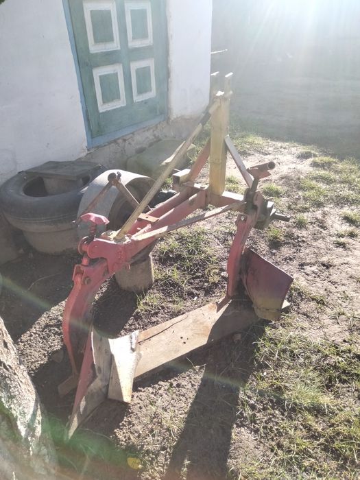 Продам плуг до мінітрактора 2-20