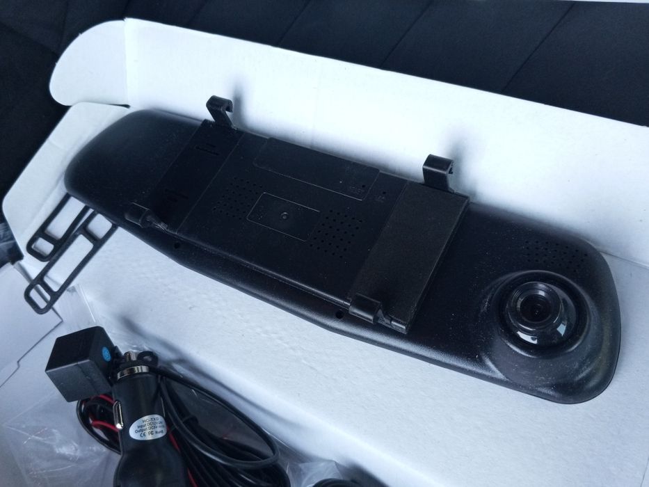 Зеркало відеореєстратор 12v.-24v. + камера задня + флешка 32Gb.