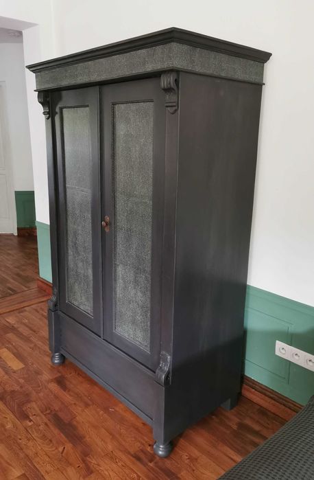 Unikatowa szafa antyczna po stylizacji. Grafit z zielenią. Loft/Boho