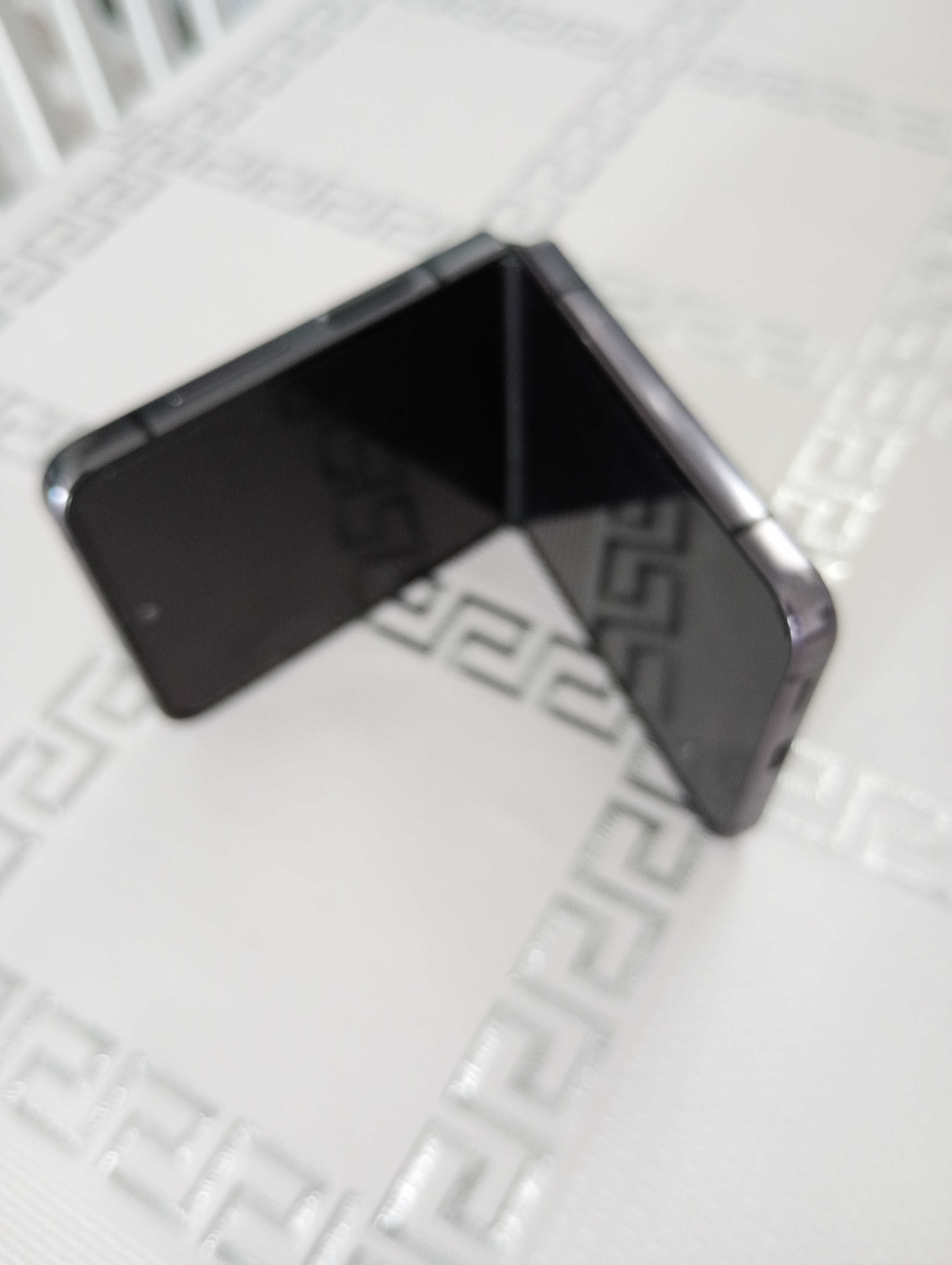 Samsung Galaxy flip4