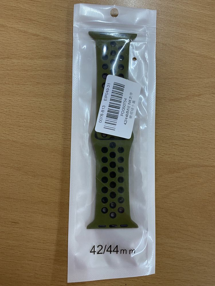 ÚLTIMA OFERTA - iWatch bracelete 42/44 mm (NOVA) (verde tropa/preto)