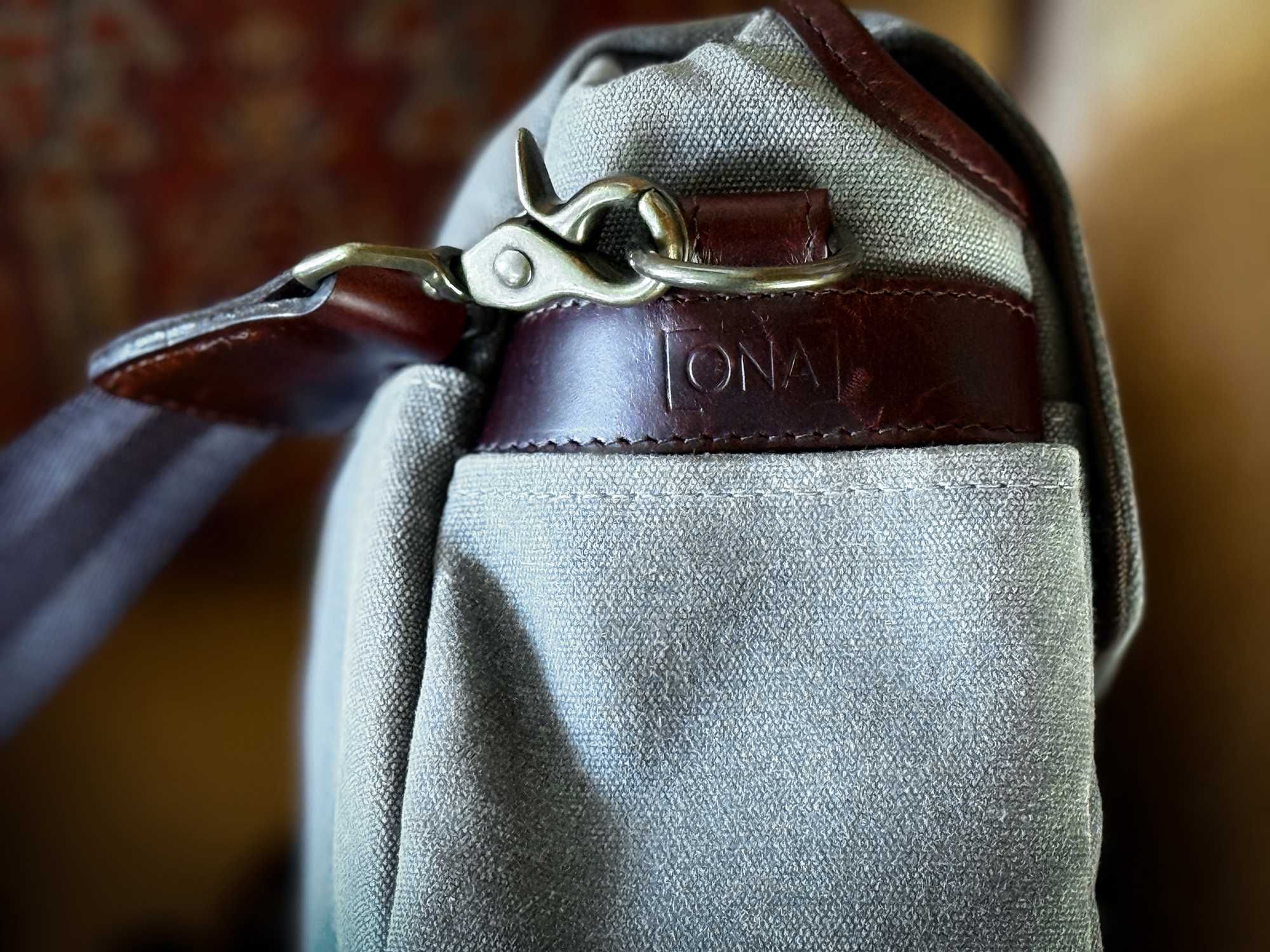 Saco / Mala de fotografia Ona Bowery Smoke Waxed Canvas
