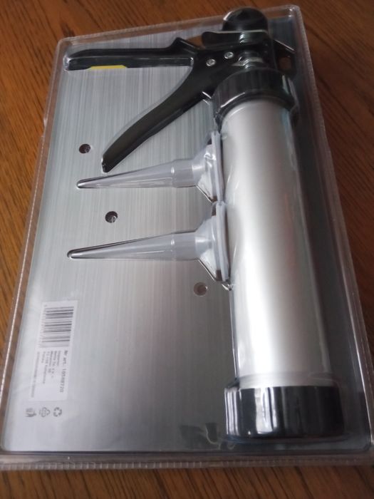 Pistolet do kartuszy