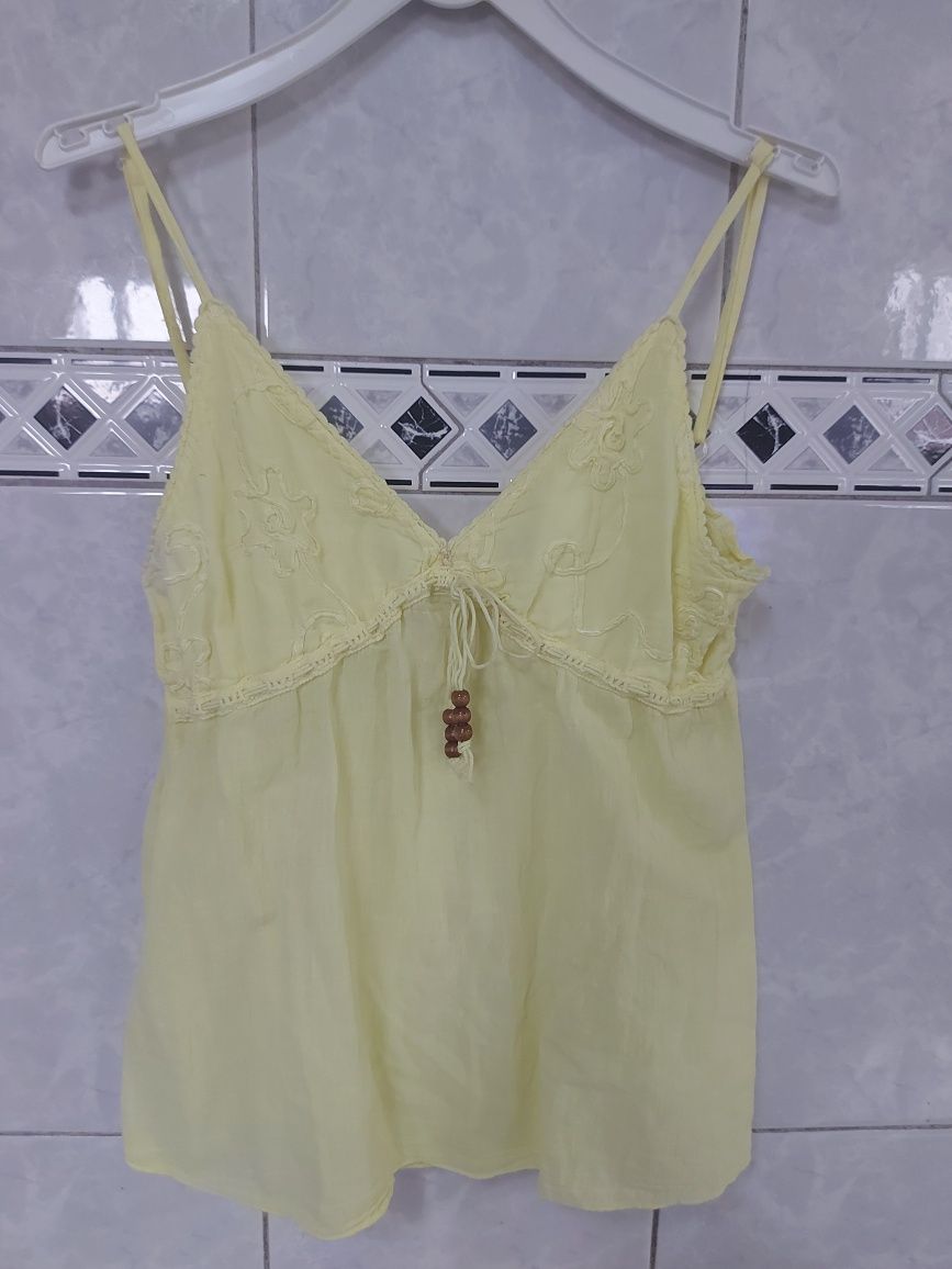 Top Amarelo Bordado