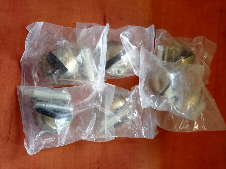 Odbojnik do drzwi 8 sztuk