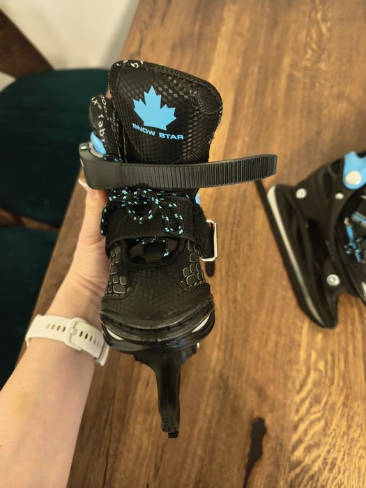 Łyżwy dziecięce 26/29, stan idealny, Decathlon BROYX Snów star