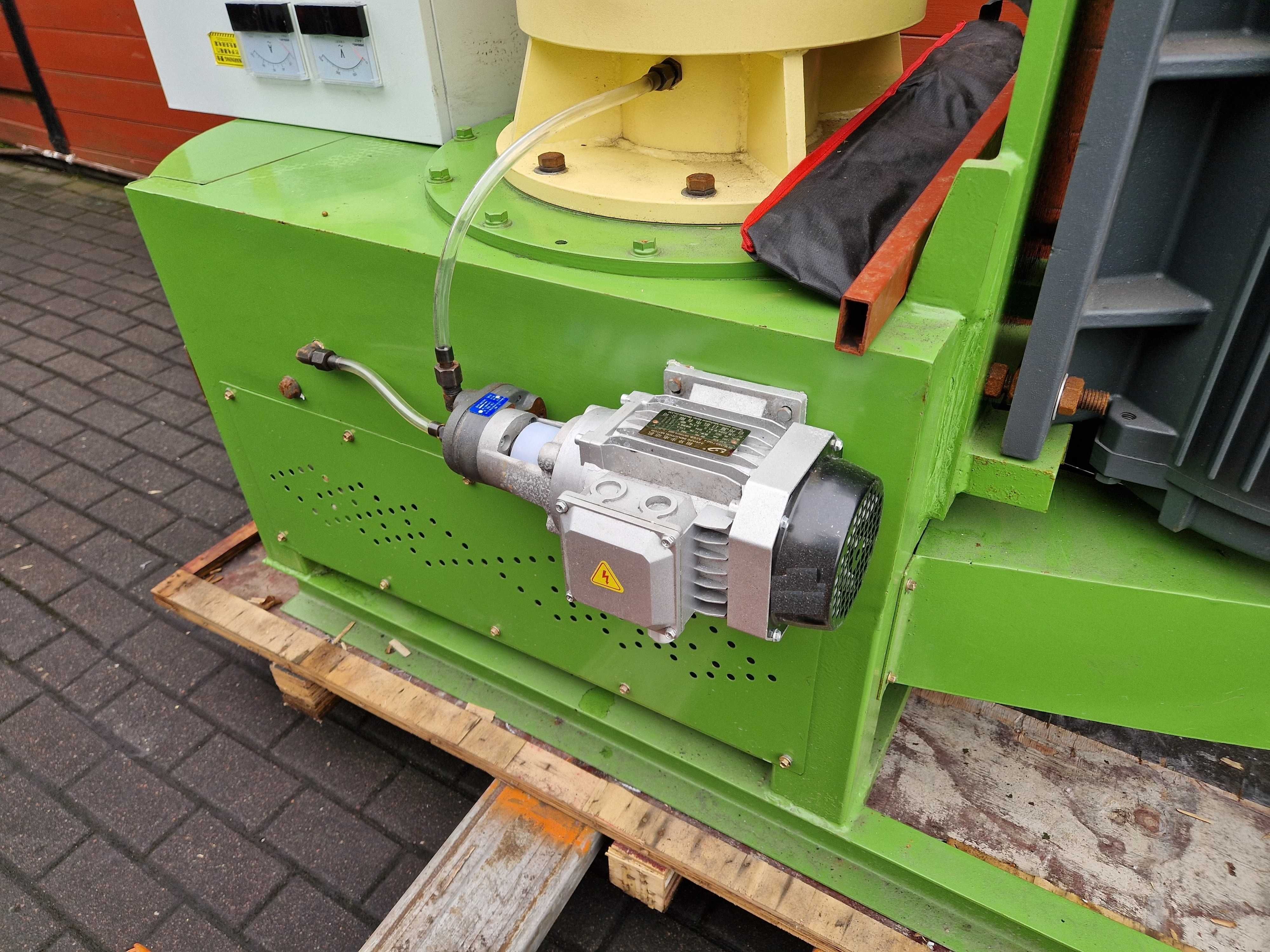 maszyna  do  pelletu nowa   moc  30KW