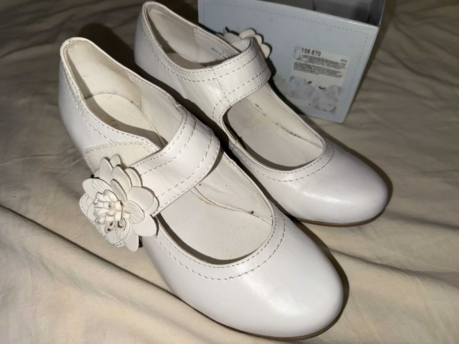 Białe buty dziewczęce komunijne rozmiar 37