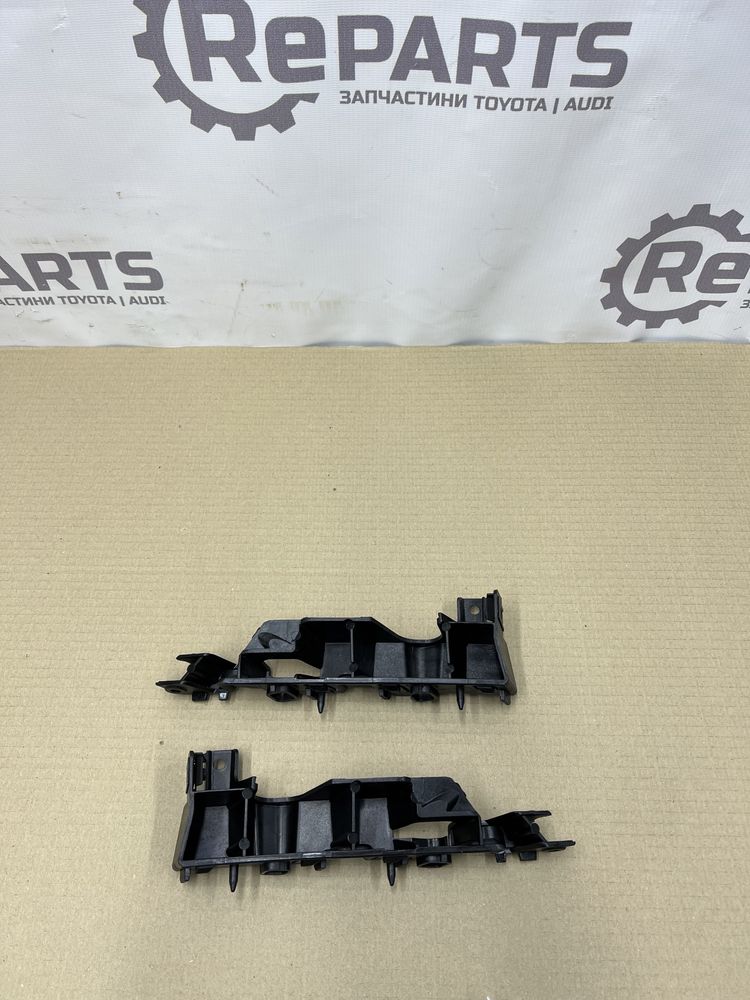 Кріплення бампера Audi A6 C7 4G0807283 4G0807284