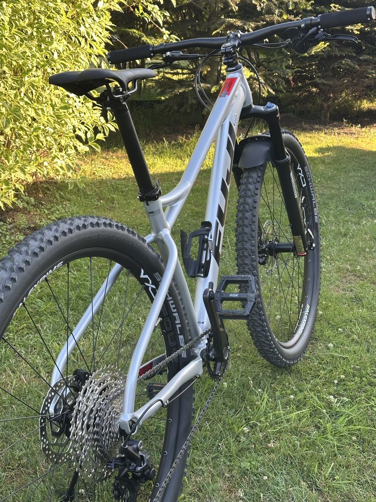 Rower Fuji Tahoe 1.3, Suntour Raidon, Deore 1x11, Alexrims 29” boost