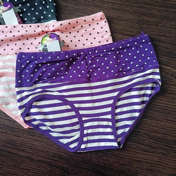 Трусики жіночі нові