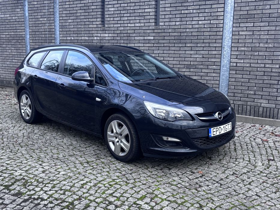 Opel Astra J Sports Taurer 2.0 CDTI 165KM Automatik Navi