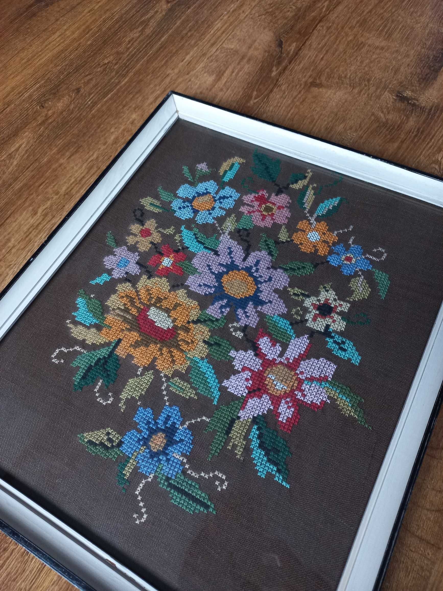 Obraz haftowany haft bukiet kwiatów kwiaty haftowane Gdańsk