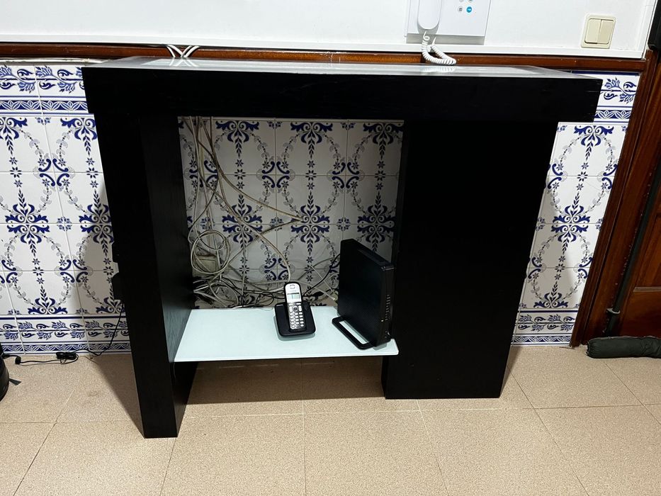 Móvel de entrada em bom estado