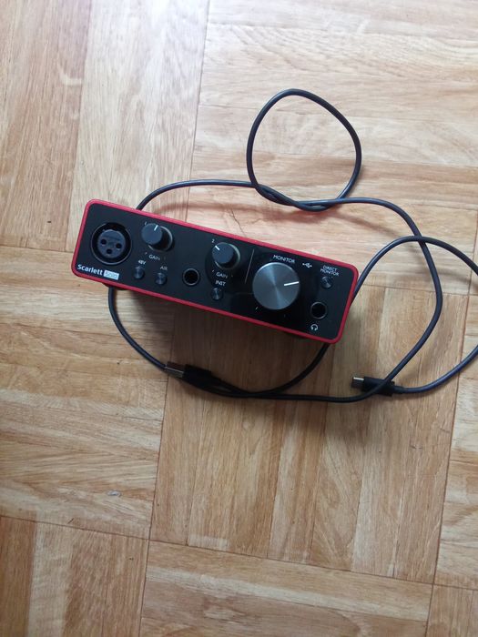 Focusrite Scarlett solo pod gitarę
