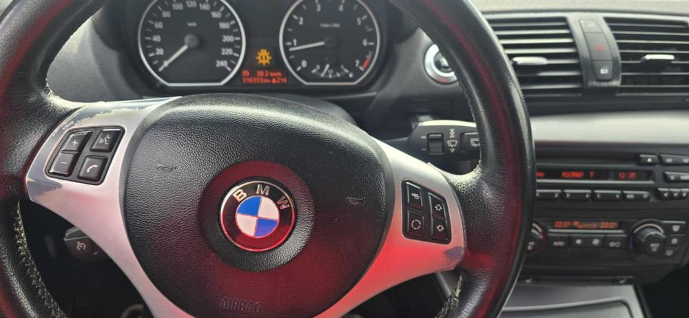 BMW 1 1.6LPG 2005r 5 drzwi climatronic grzane fotele tempomat