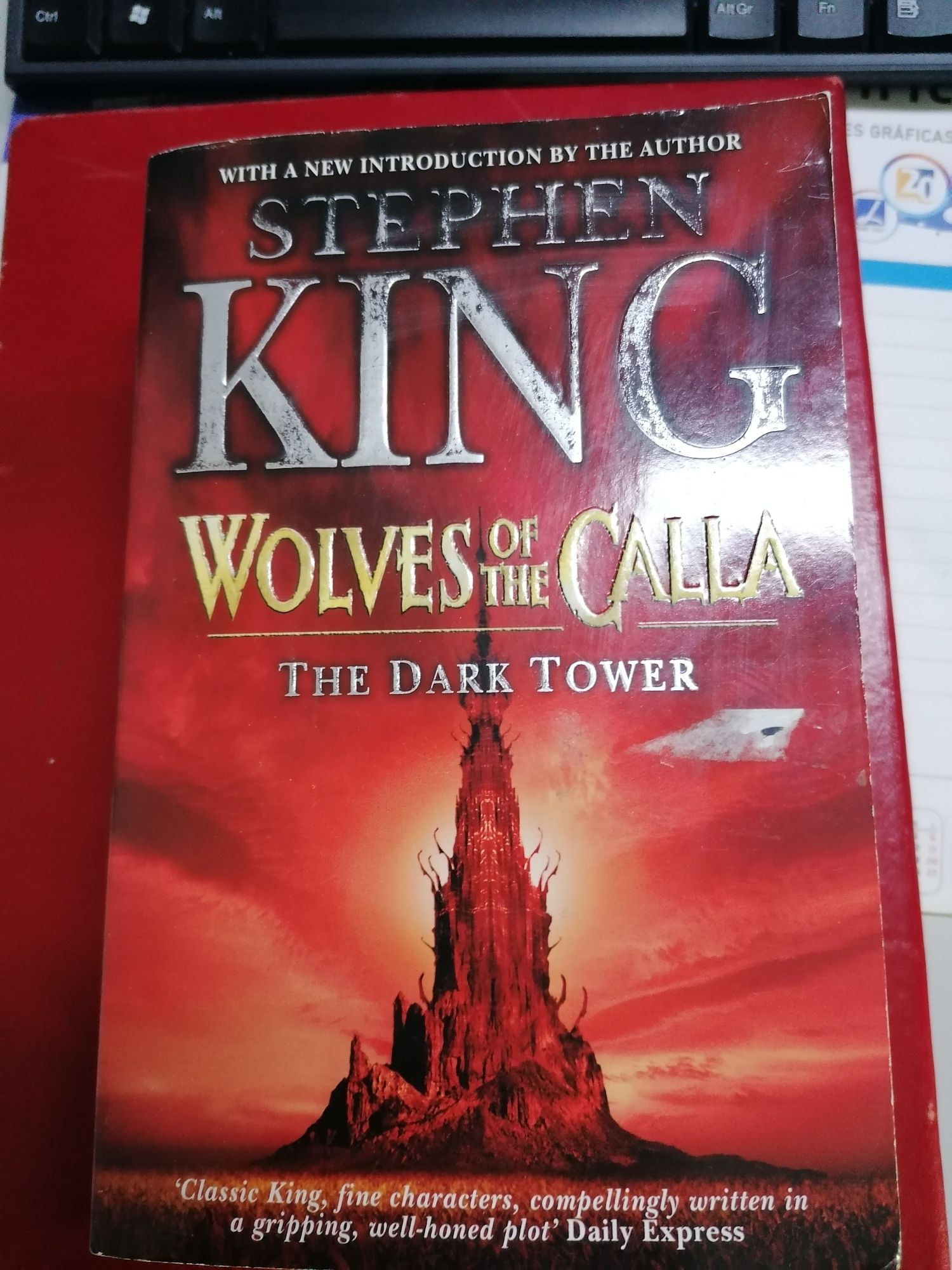 Wolves of the Calla. The Dark Tower. Portes incluídos.