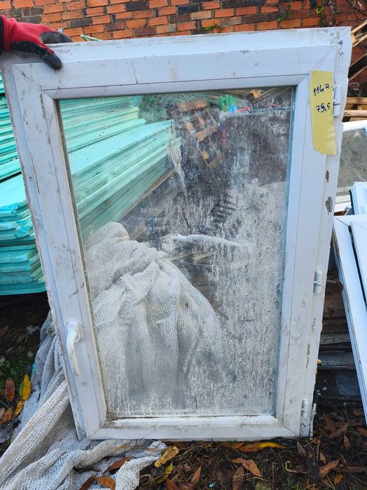 Janelas e portas  ótima oportunidade,são de PVC vidros duplos