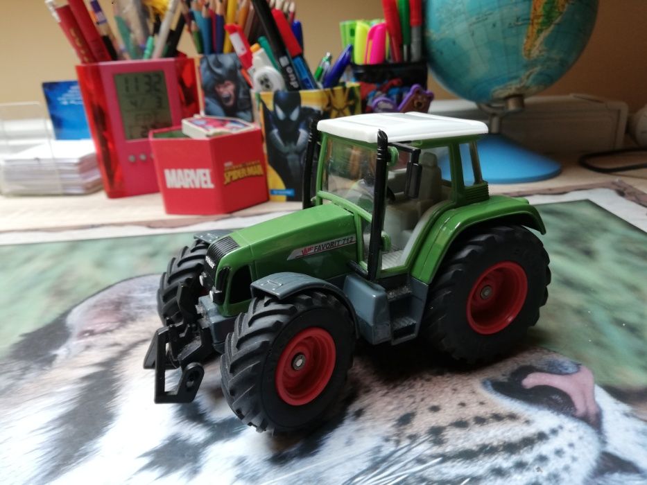 Wyprzedaz kolekcji Siku Fendt Favorit 1/32