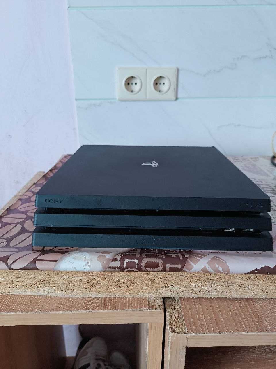 Sony PlayStation 4 Pro 1tb 70-71xx BLACK Хороший стан