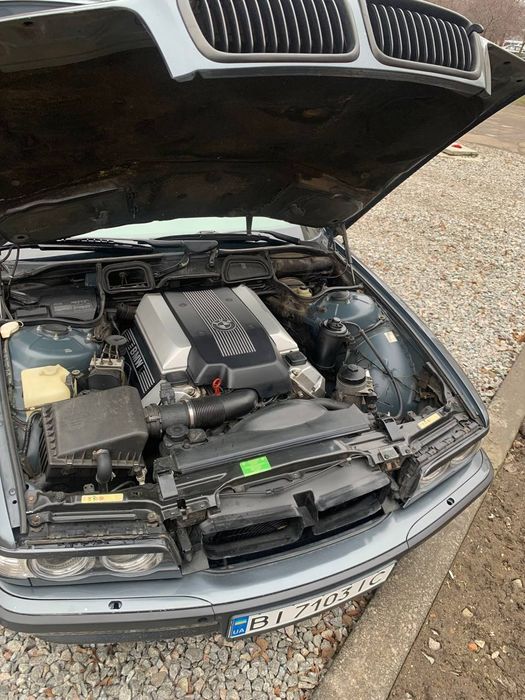 Продам автомобіль BMW e38 740iL 1999рік
