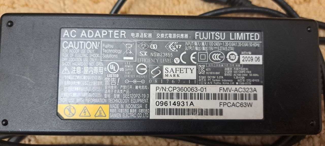 Блок живлення для ноут Fujitsu 100W 19V 5.27A 5.5*2.5 мм 2pin Orig Б/В