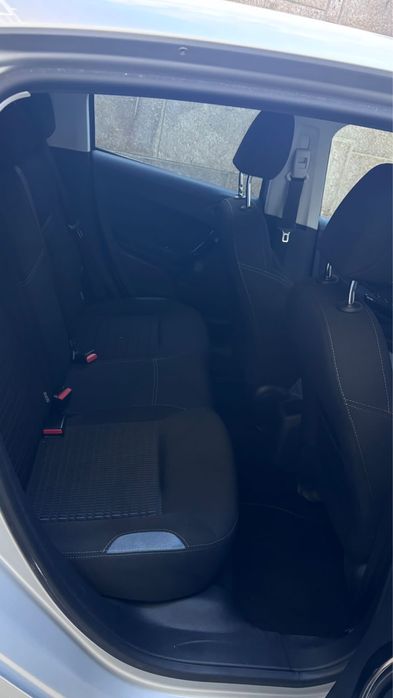 Peugeot 208 gt line 1.2