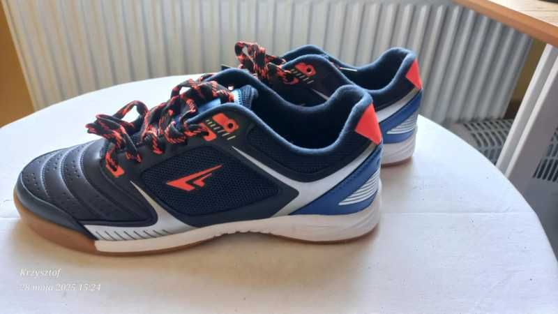 Buty sportowe typu adidas