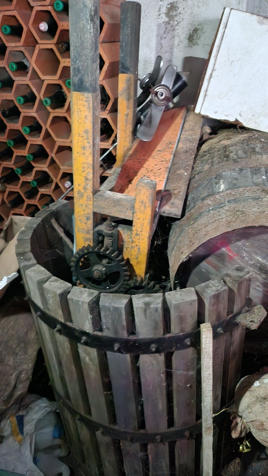 Equipamentos para fazer vinho