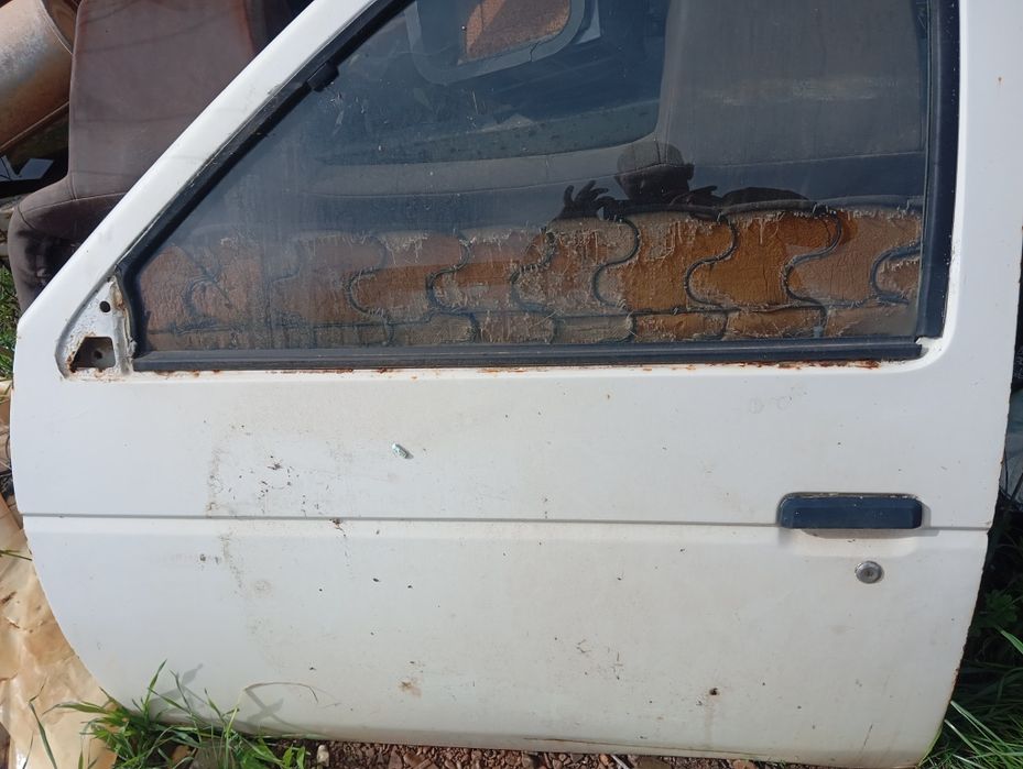 Várias Peças nissan d21