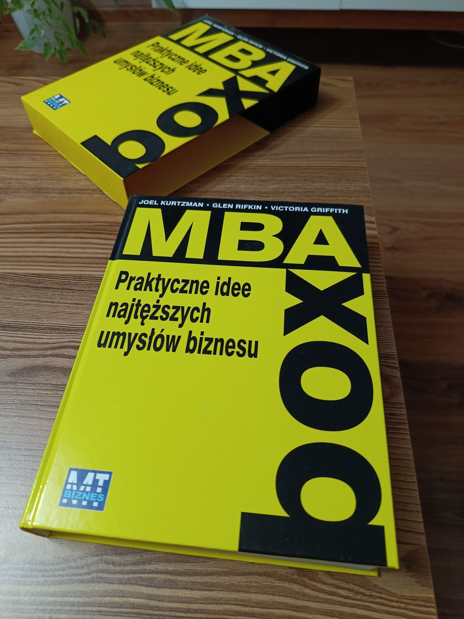 MBA box. Praktyczne idee najtęższych umysłów biznesu. J. Kurtzman,