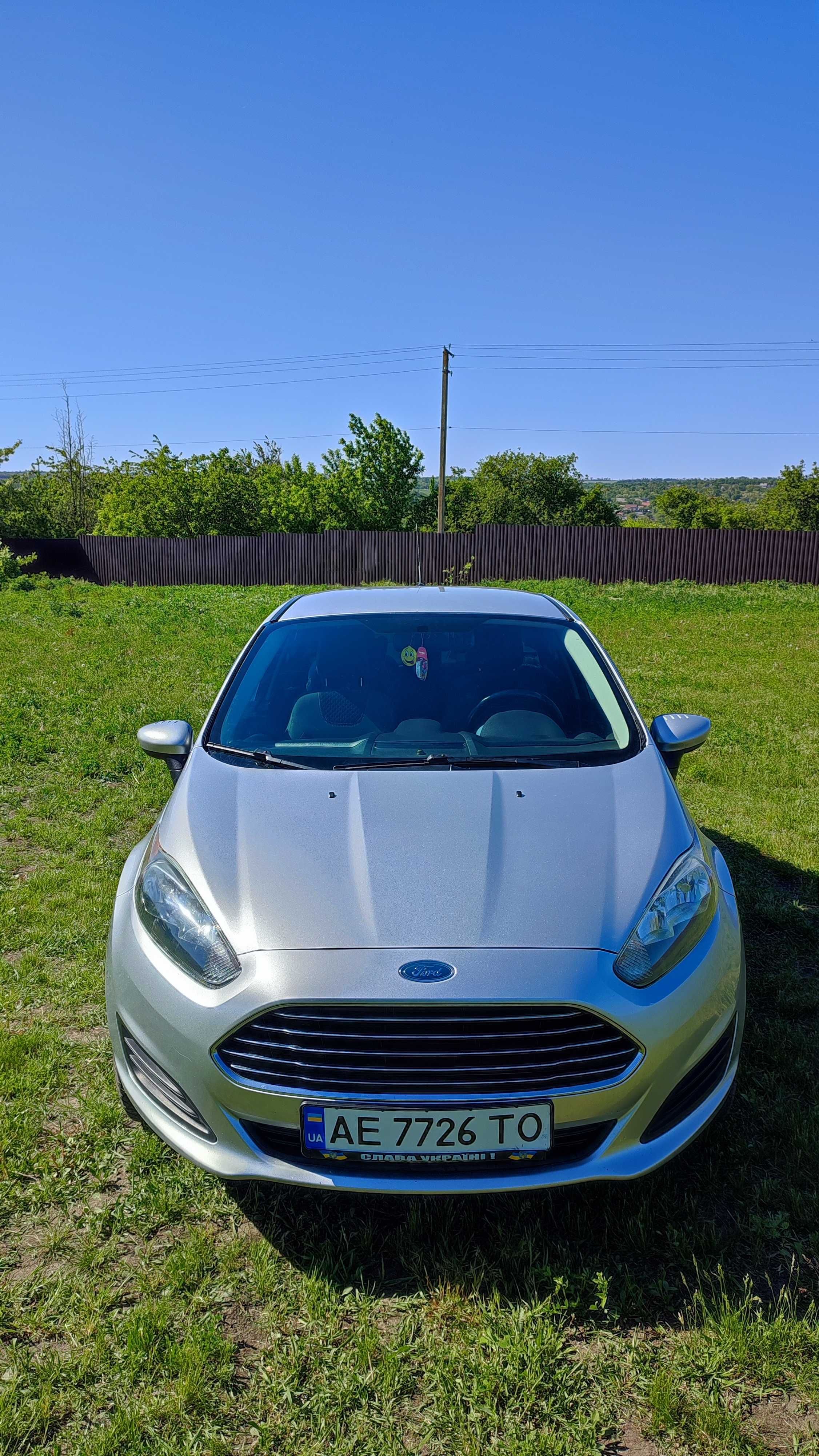 Ford Fiesta 2015 рік 1.6