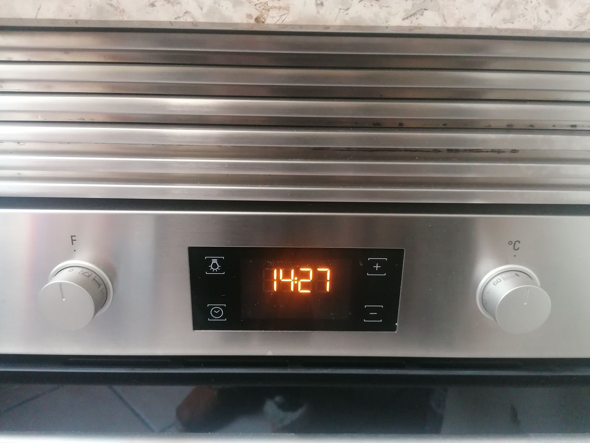 Forno Hotpoint Ariston (como novo)