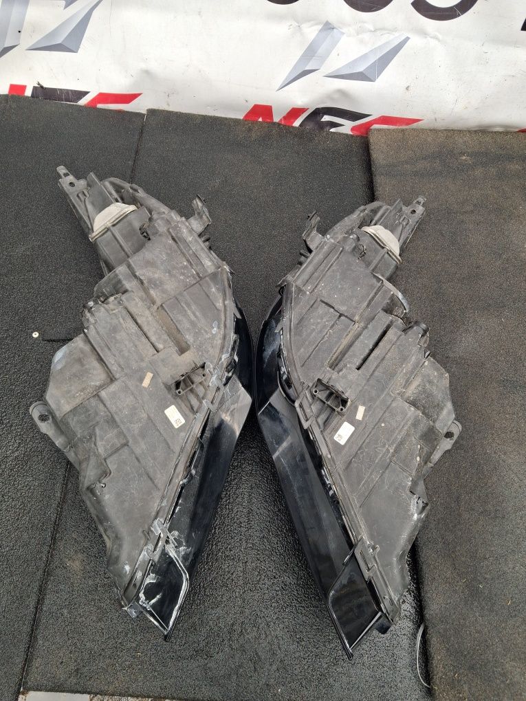 Передня права ліва фара Opel Astra K 39111144 , 39111143