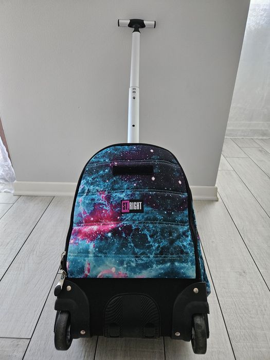 Plecak na kółkach +piórnik st.righ