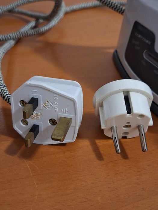 Ferro de engomar pequeno