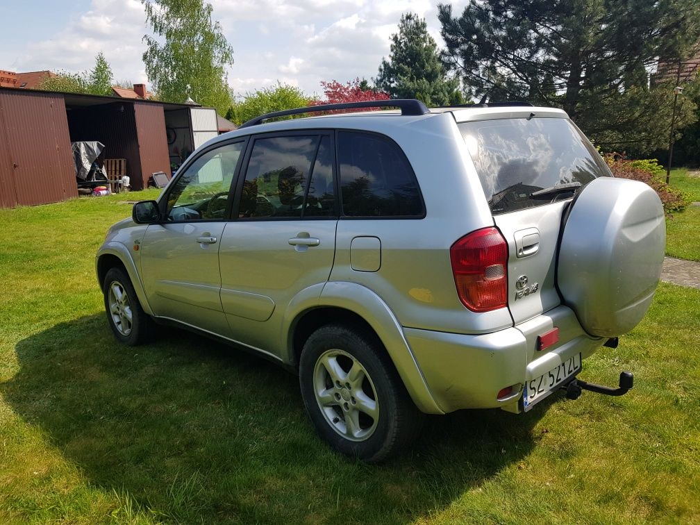 Toyota RAV4  2.0 D-4D 4X4