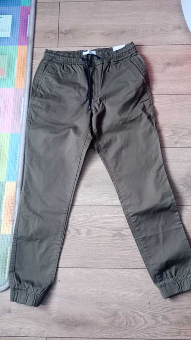Sprzedam spodnie męskie Reserved