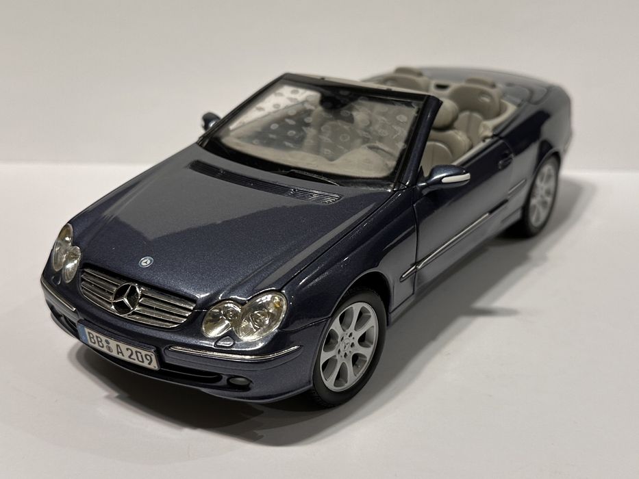 Mercedes CLK cabrio A209 1:18 Kyosho; uszkodzony