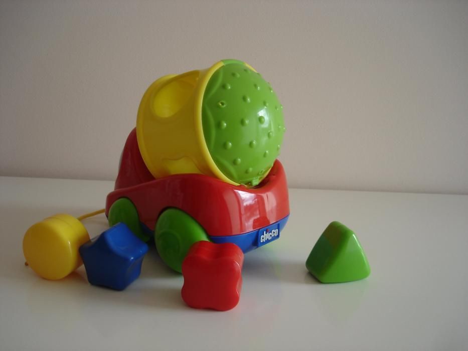 Carro com formas Chico