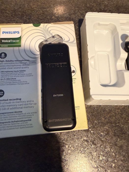 Dyktafon Philips 2050 nowy