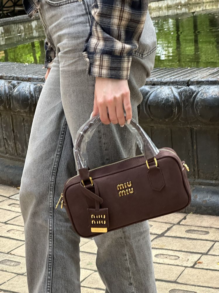 Miu miu сумочка в шоколданому кольорі