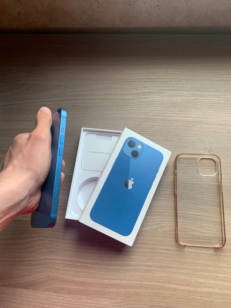 iPhone 13 (256gb) стан в зовні новий (все на фото)