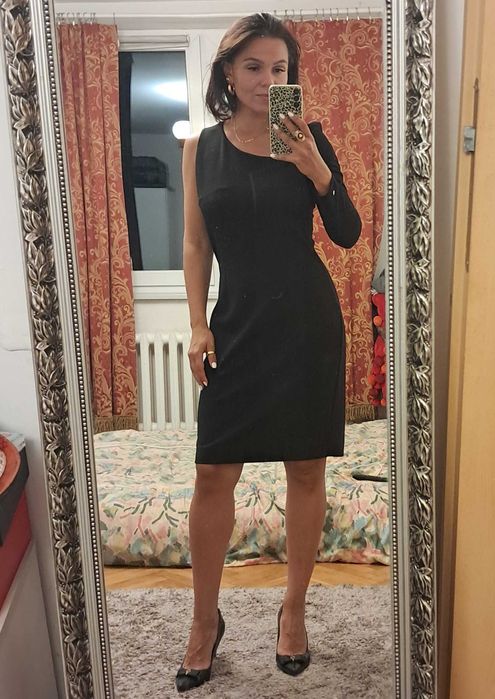 Krótka czarna elegancka sukienka Simple rozm. L