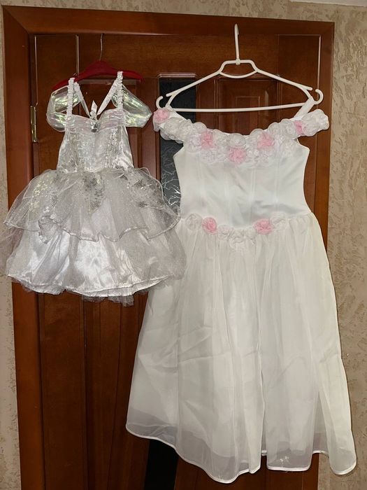 Новогодние костюмы и платья