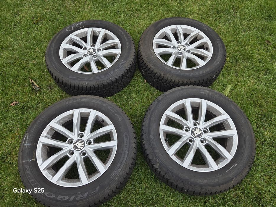 Felgi aluminiowe vw passat skoda supwrb 3  z oponami zimowymi