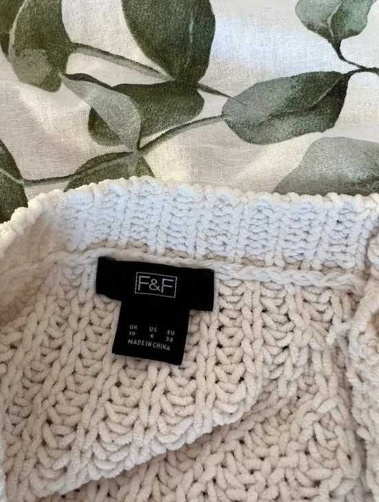 Biały sweterek F&F